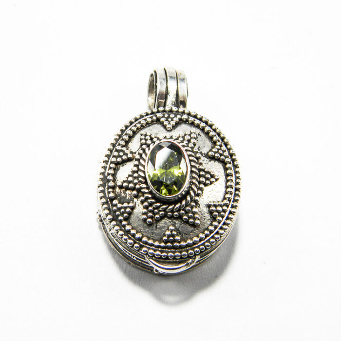 Pandantiv medalion vintage din argint cu olivina - Unicat - P160Y63B - imagine 3