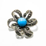 Brosa din argint cu marcasite si perle de Mallorca albastra - BR234Y11E-1