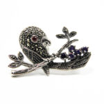 Brosa unicat din argint cu marcasite si ametist - Papagal - BR244Y13D-1