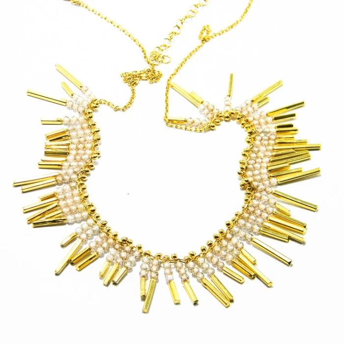 Set unicat din argint aurit cu cuart alb- colier ckoker si cercei asortati - imagine 3