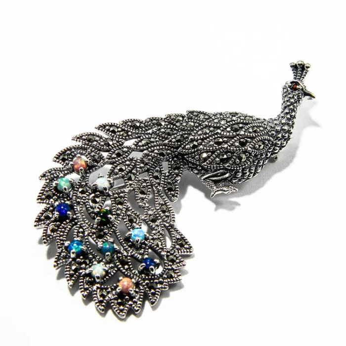 Brosa unicat din argint cu pietre naturale