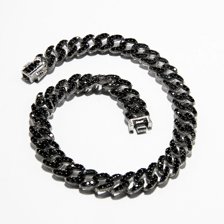 Bratara eleganta din argint cu zirconii negre