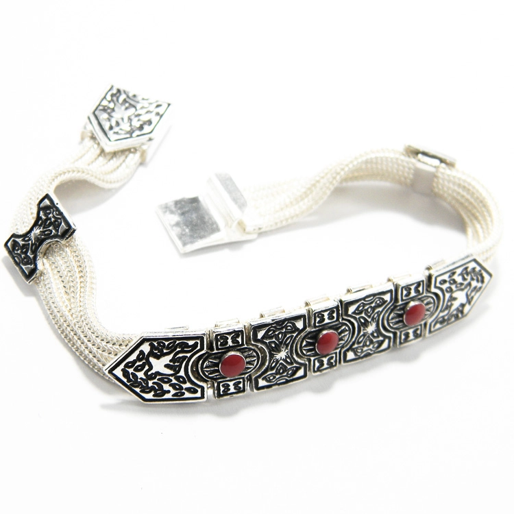 Bratara din argint cu coral model oriental