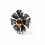 Inel Floare din argint cu rubin de sintaza